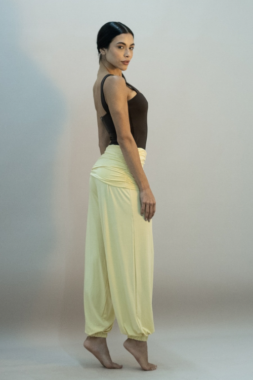 CALÇA ALADIM BAUNILHA