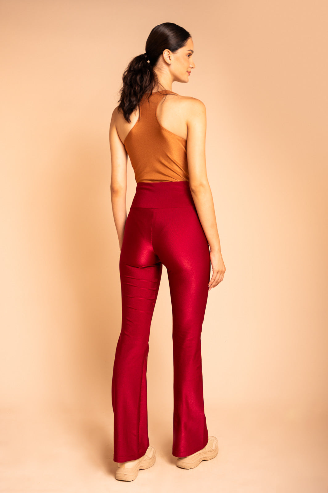 CALÇA FLARE CARMIM