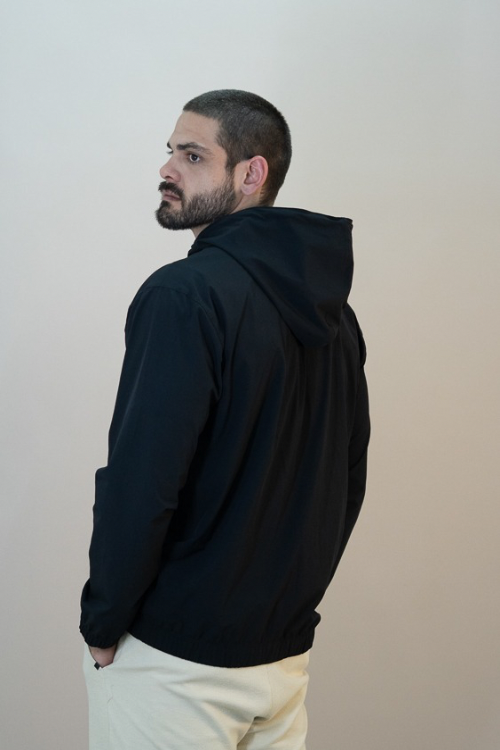 CASACO WINDBREAK C/ CAPUZ MASCULINO PRETO