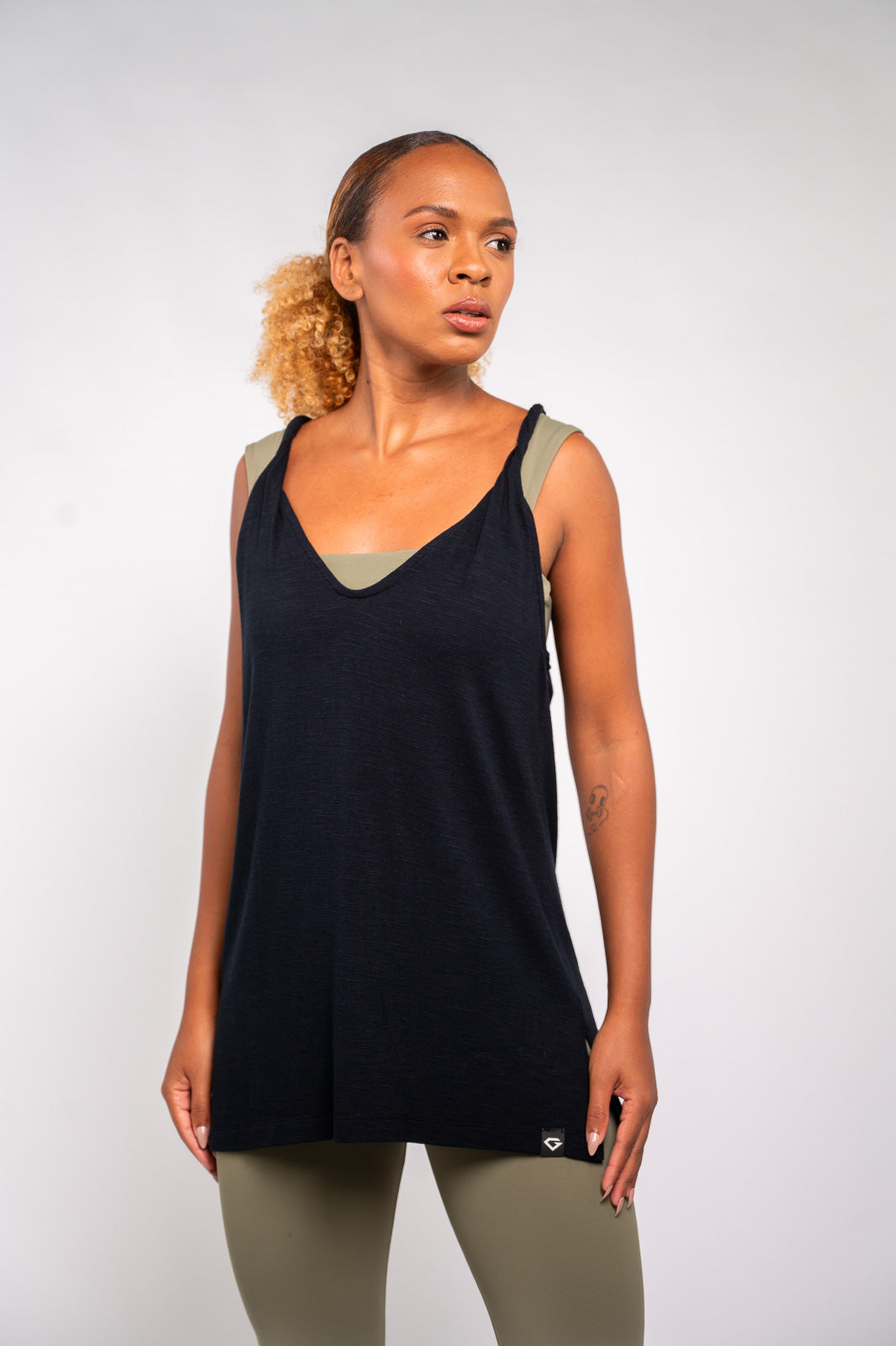 CAMISETA ALÇA TORCIDA DEC V PRETA