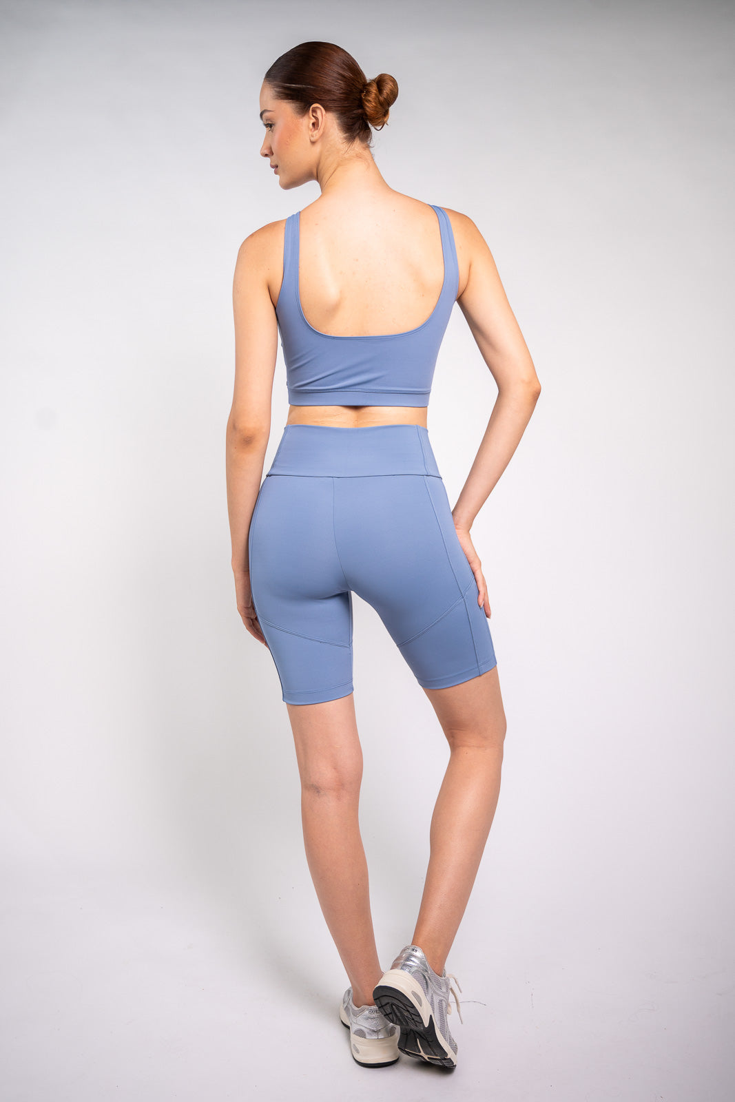 BERMUDA C/ RECORTES AZUL PACÍFICO