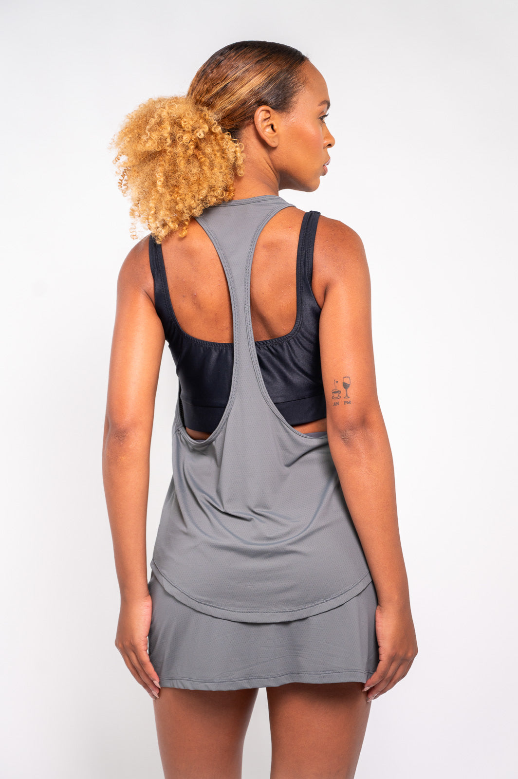 REGATA NADADORA CINZA