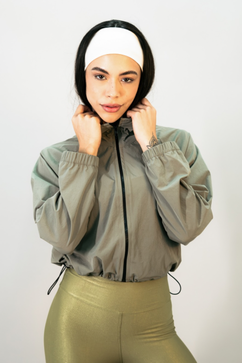 CASACO WINDBREAK CURTO C/ REGULADOR FEMININO CASTANHO