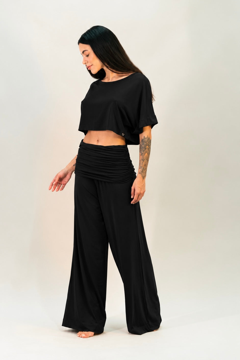BLUSA CROPPED MG DOBRADA FEMM PRETA