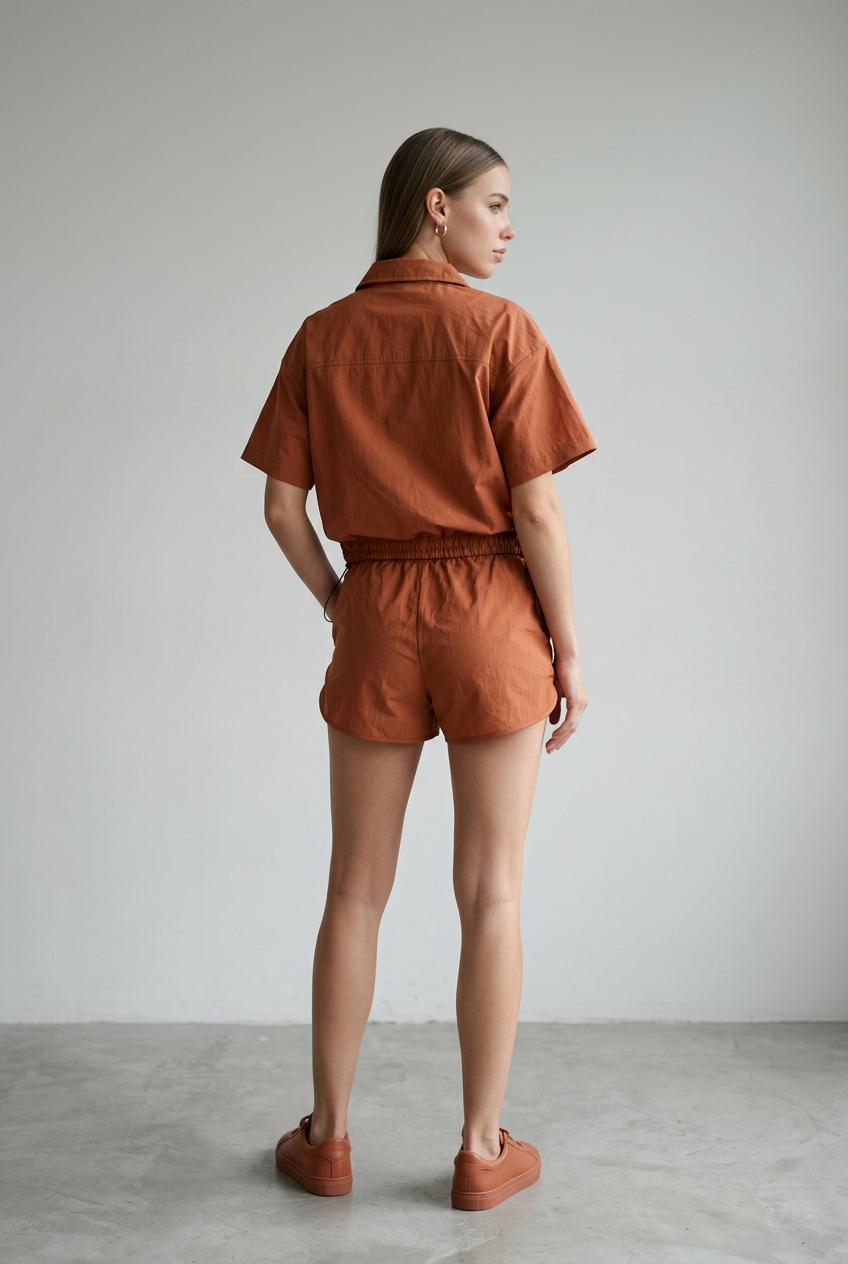 JAQUETA MG CURTA ZIPER FRENTE CONHAQUE