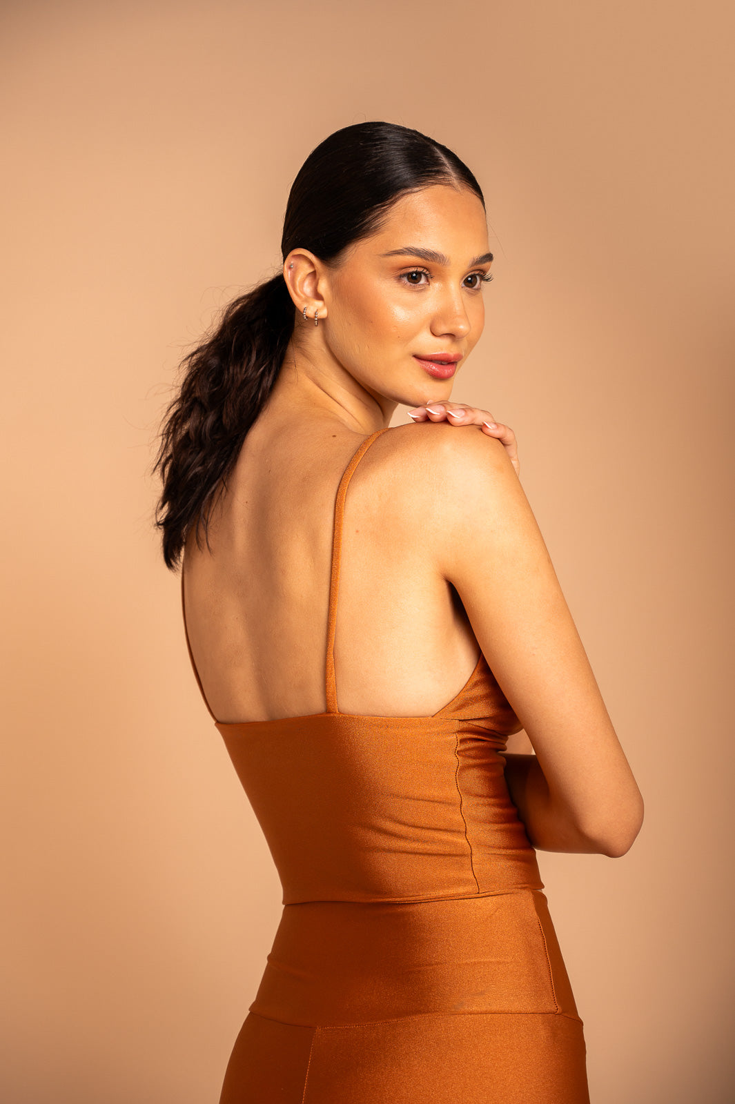 TOP BOJO TRIÂNGULO CONHAQUE