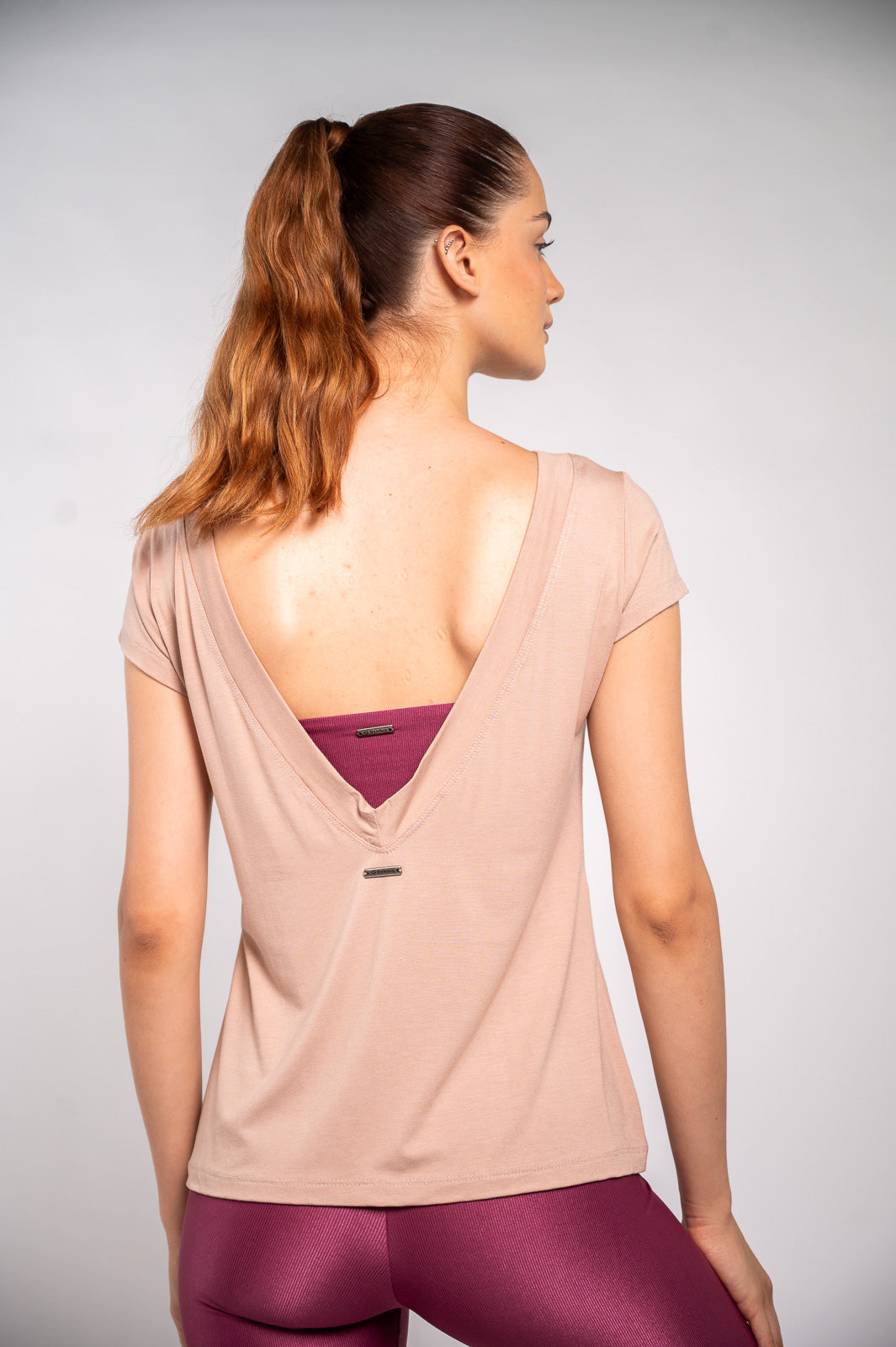 BLUSA MG CURTA DEC V COSTAS NUDE