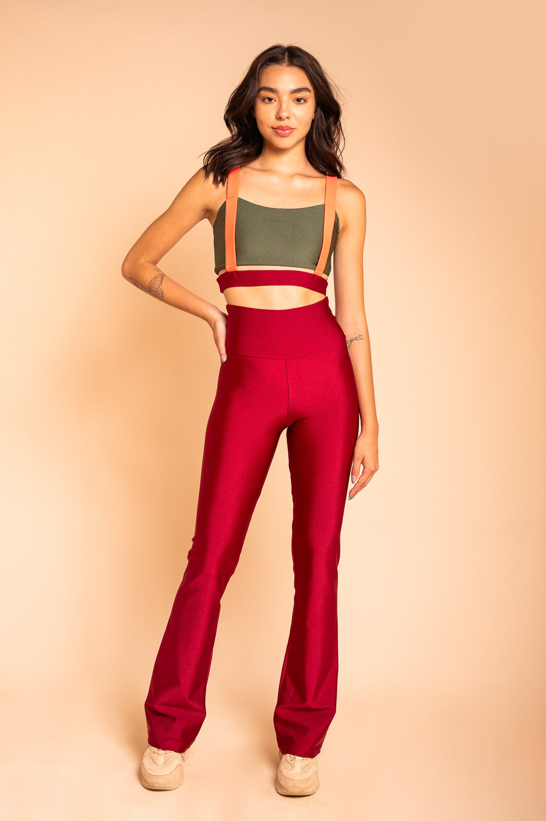 CALÇA FLARE BAILARINA CARMIM