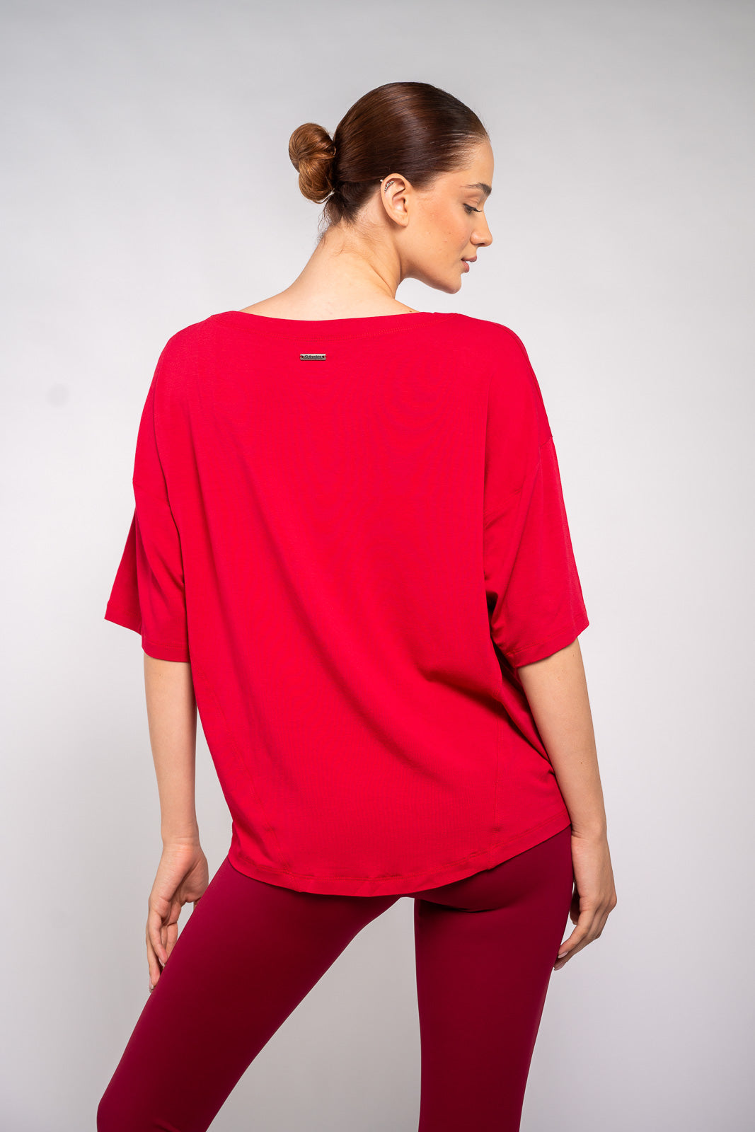 BLUSA AMPLA RECORTES VERMELHO