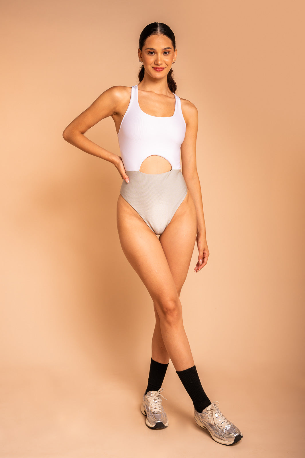 BODY BICOLOR MEIA LUA FRENTE CINZA/BRANCO