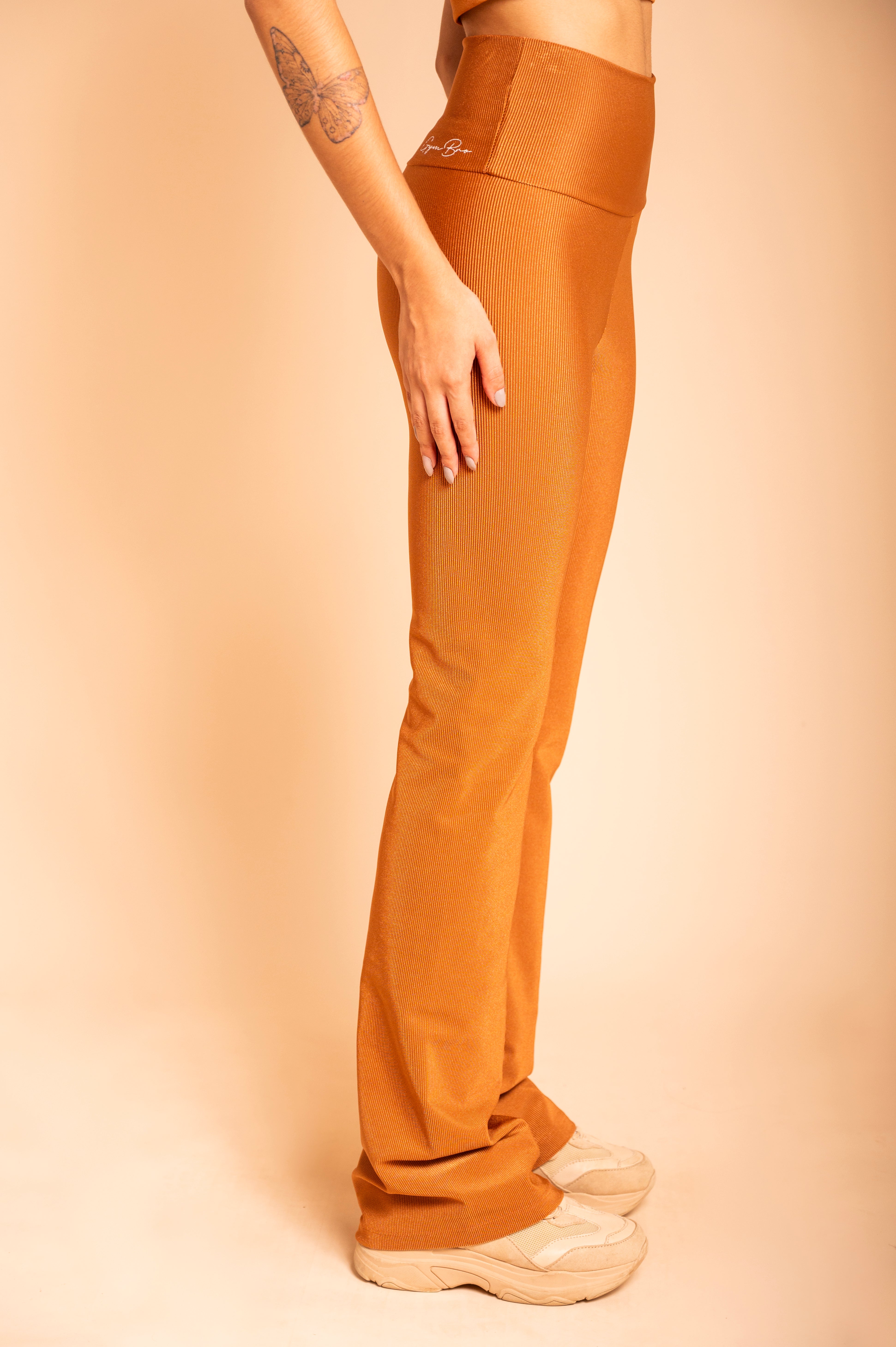 Calça Flare Rib